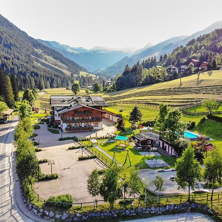 Familienhotel Lengauer Hof ซาลบาคฮินเทอร์เกลมม์ ภายนอก รูปภาพ