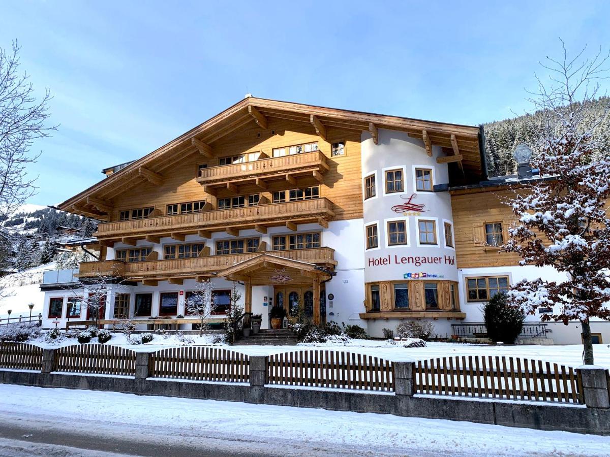 Familienhotel Lengauer Hof ซาลบาคฮินเทอร์เกลมม์ ภายนอก รูปภาพ