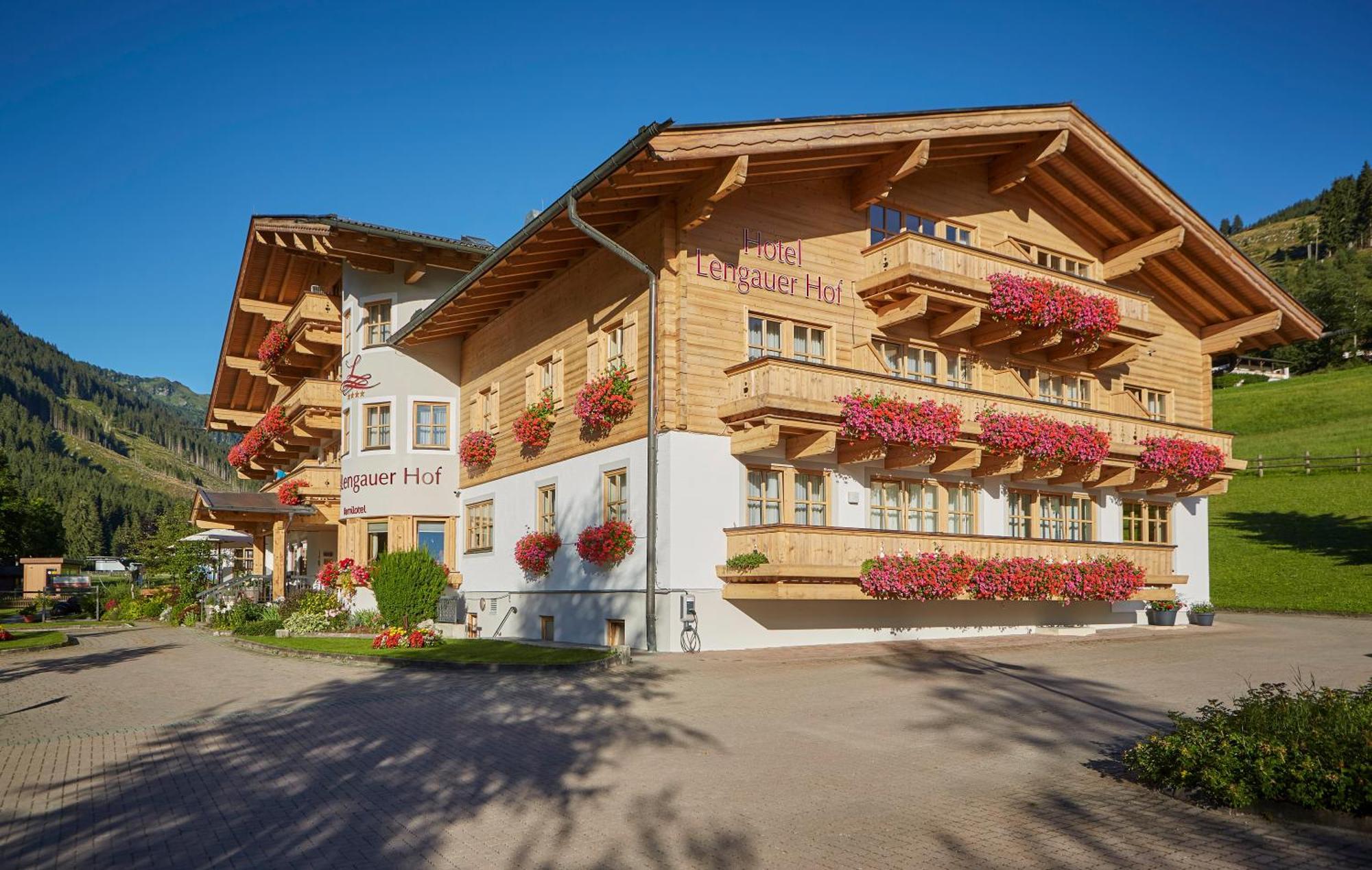 Familienhotel Lengauer Hof ซาลบาคฮินเทอร์เกลมม์ ภายนอก รูปภาพ