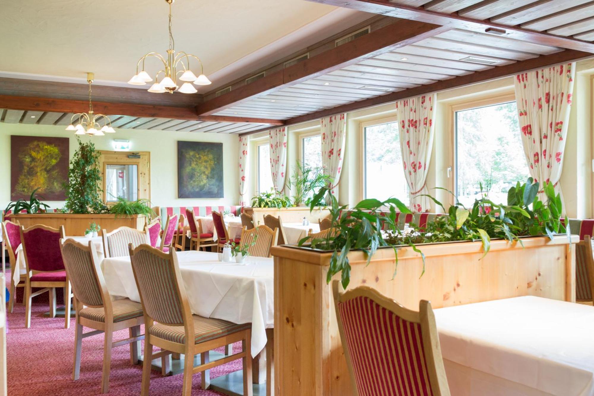 Familienhotel Lengauer Hof ซาลบาคฮินเทอร์เกลมม์ ภายนอก รูปภาพ