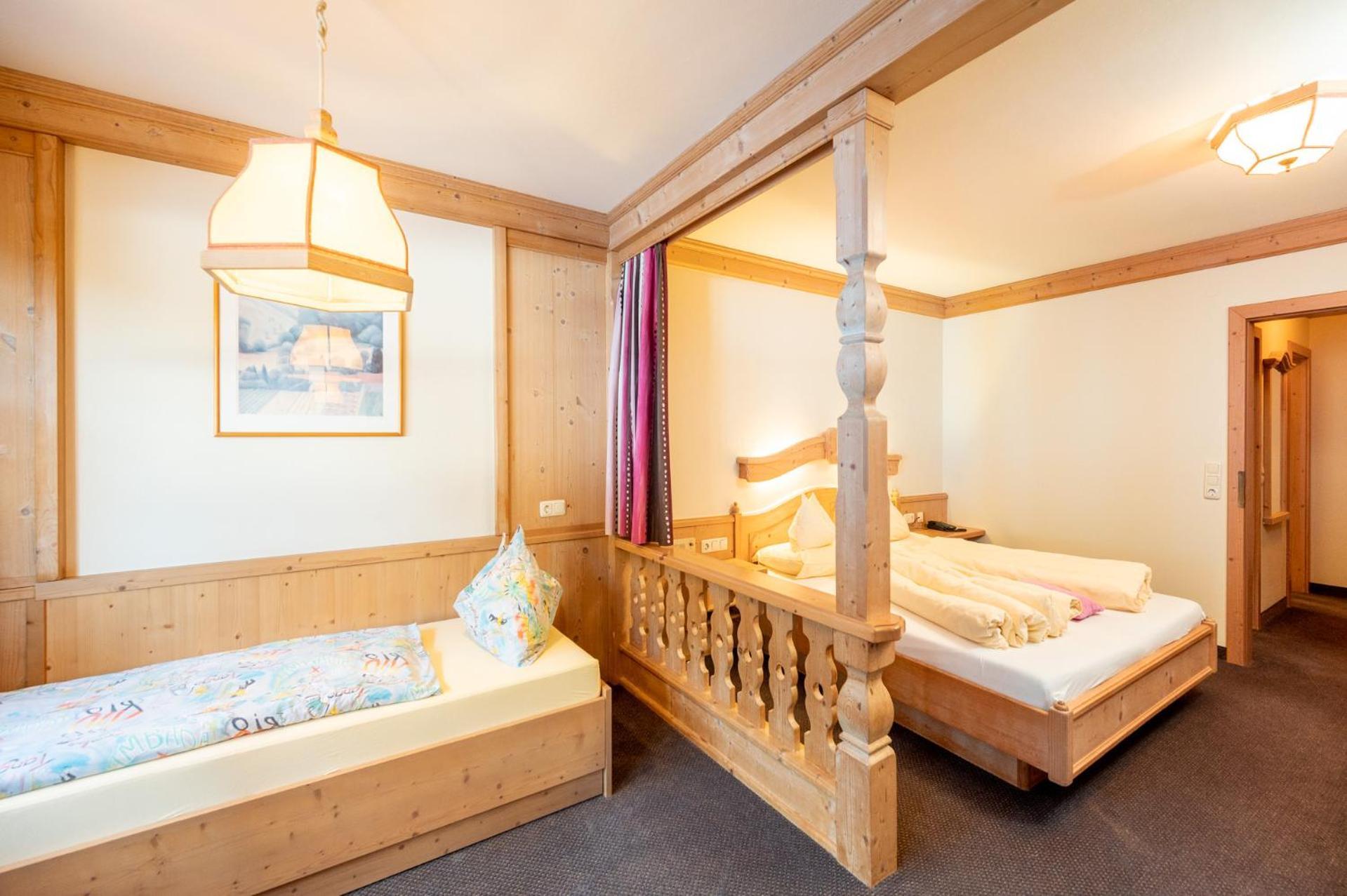 Familienhotel Lengauer Hof ซาลบาคฮินเทอร์เกลมม์ ภายนอก รูปภาพ